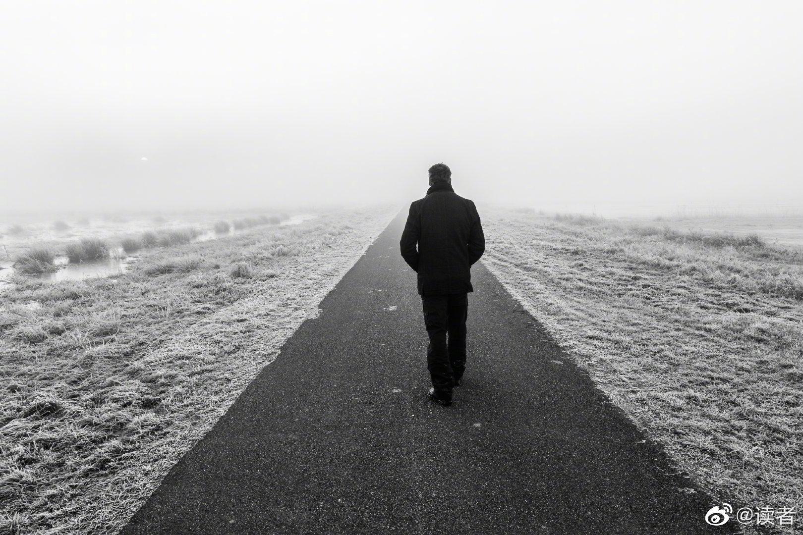 晚安# 人与人的疏远 从不回消息开始     ——成年人的走散 往往是