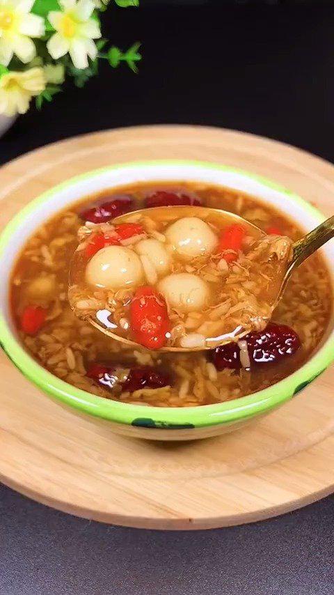 红糖酒酿圆子
