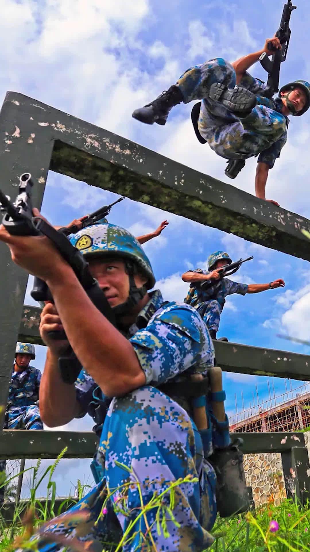 中国海军陆战队超燃宣传视频,军中之军的气势让人热血沸腾!