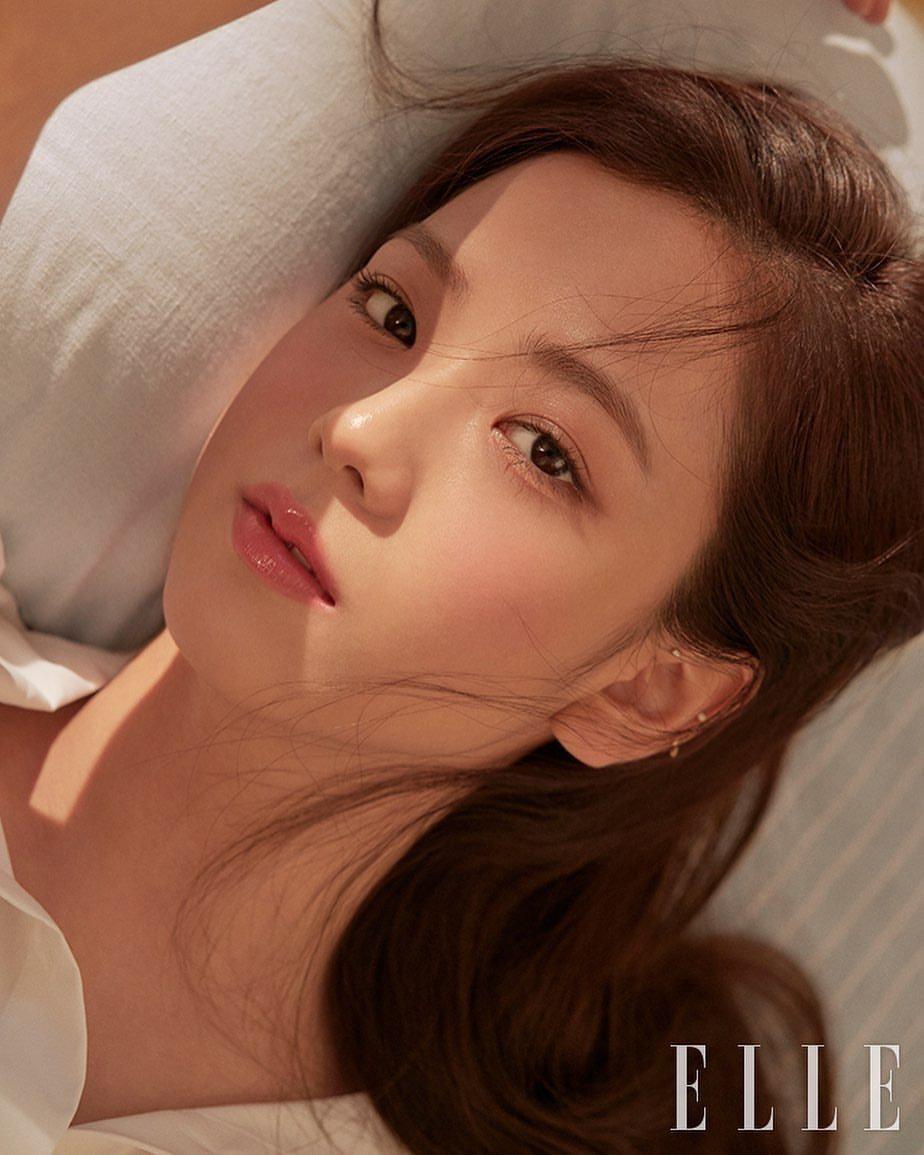 jisoo金智秀 x elle 韩版7月刊内页 | 元气满满,是心动的感觉