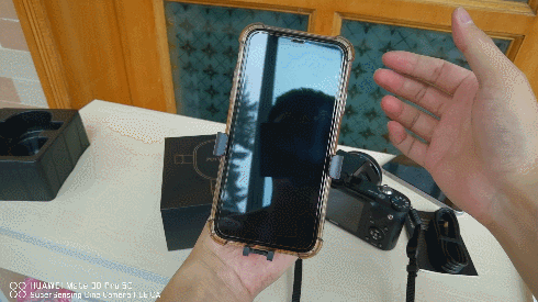 安仔開箱の70邁車用重力無線充電底座開箱體驗_新浪眾測