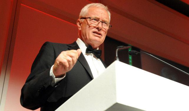 罗伯逊为参赛决定不回国 赫恩：我们已仁至义尽