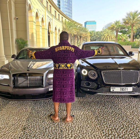 坚持不懈地炫富,迪拜网红终于招来了fbi