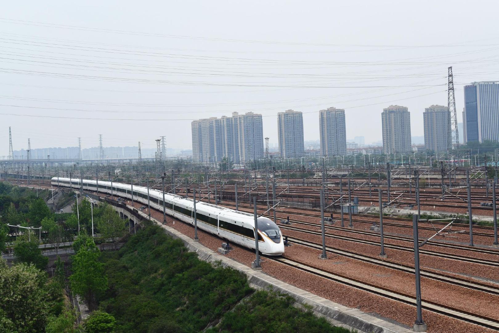 铁路出行更便捷郑州铁路十一假期增开临客列车27对