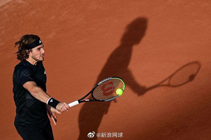 法网9号种子爆冷不敌NO.101 西西帕斯携迪米进32强_ATP赛事新闻_新浪竞技风暴_新浪网