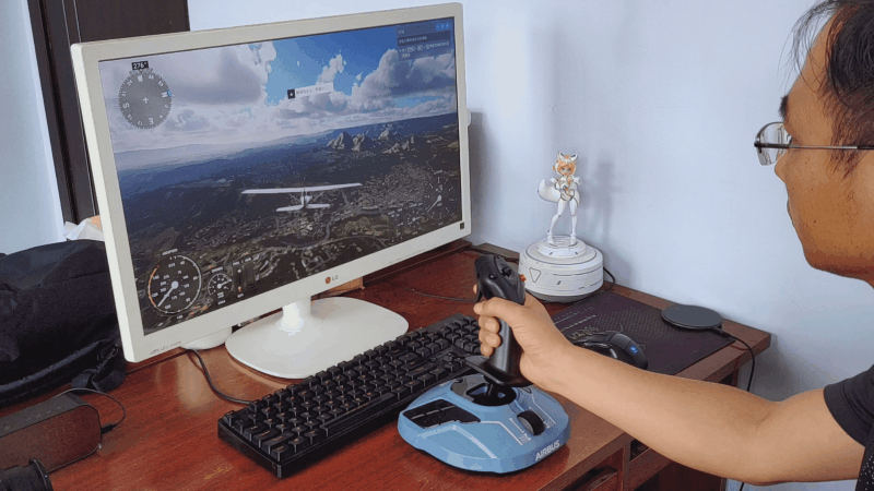 從模擬飛行到空戰遊戲-圖馬思特TCA飛行搖杆_新浪眾測
