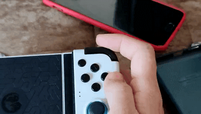 一款手柄能讓手機玩 switch遊戲?你敢想像?_新浪眾測