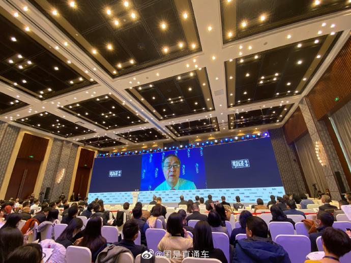 周小川:真正把碳排放完全降到零非常困难 要依靠碳吸收等技术中和