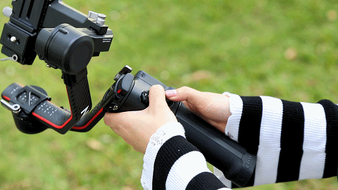 創意玩法解鎖專業變簡單大疆DJI RS 2上手體驗_新浪眾測