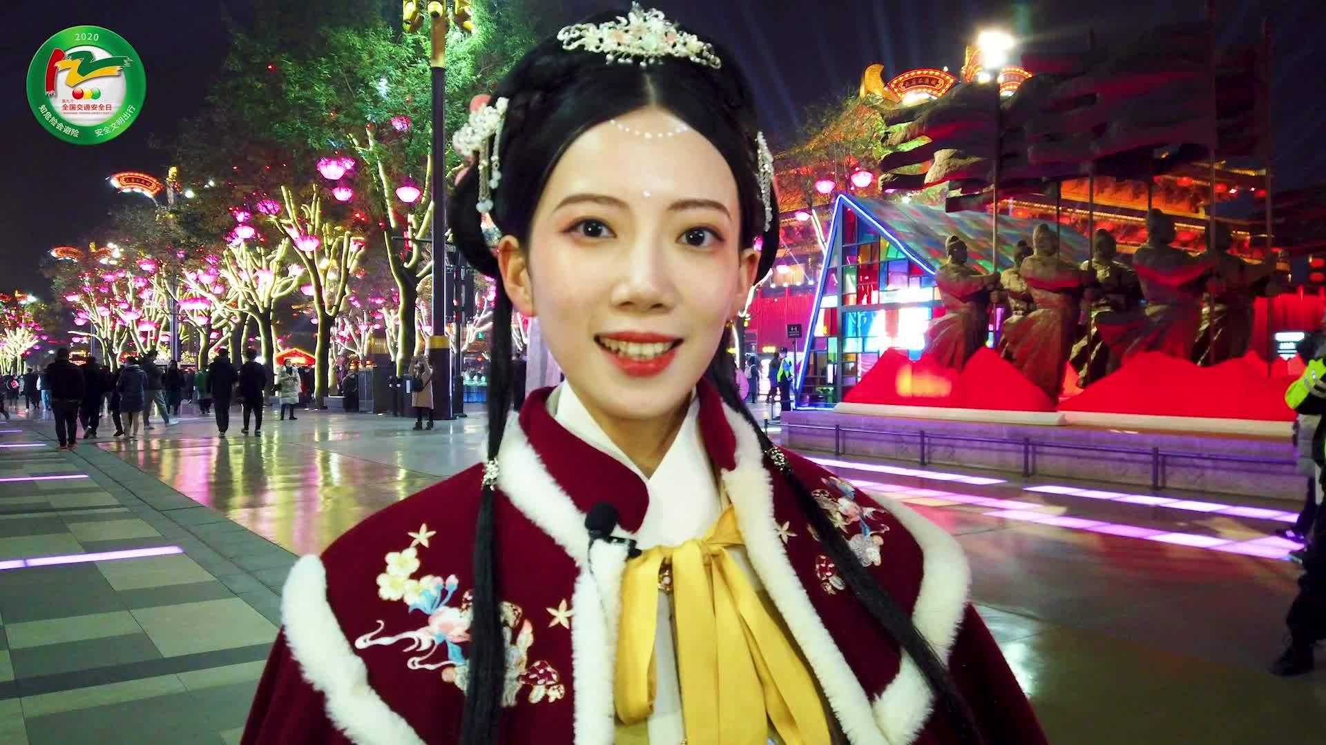 不倒翁小姐姐冯佳晨 聊唐律规定骑马超速会被处罚