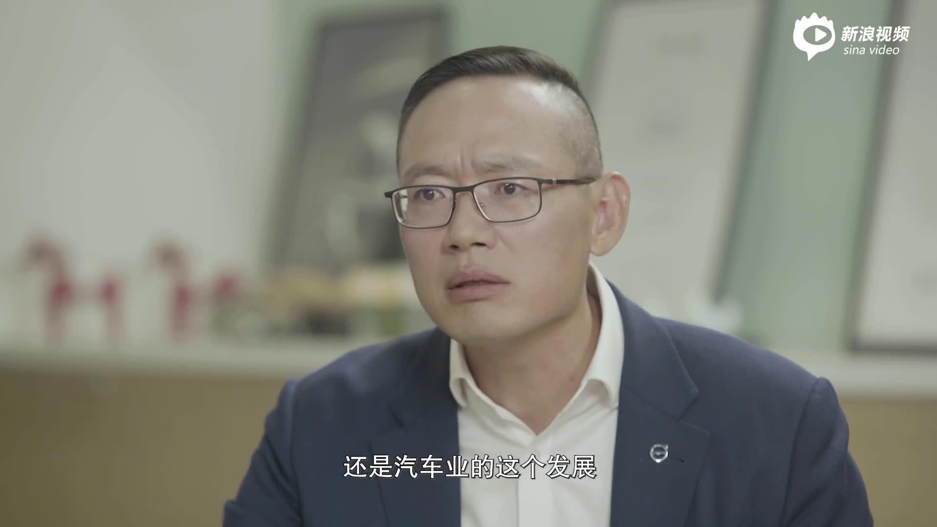 量子纠缠态的两个光子,在相隔930亿光年宇宙两端,...