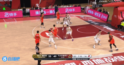 《CBA全能大杀器!吉林外援琼斯狂轰53分12板7助6断》