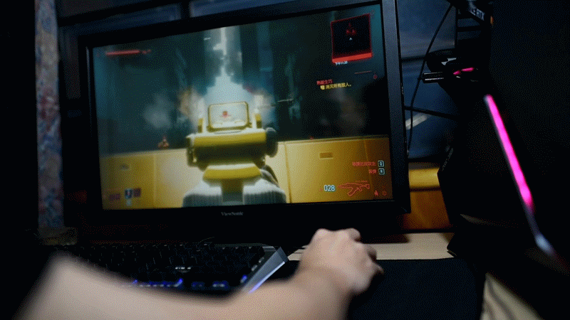 指哪打哪系列-HyperX Surge巨浪RGB有線滑鼠_新浪眾測