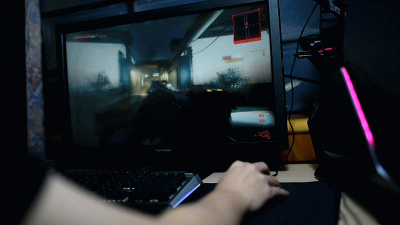 指哪打哪系列-HyperX Surge巨浪RGB有線滑鼠_新浪眾測
