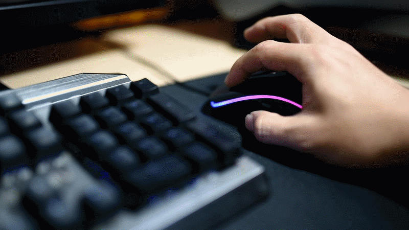 指哪打哪系列-HyperX Surge巨浪RGB有線滑鼠_新浪眾測