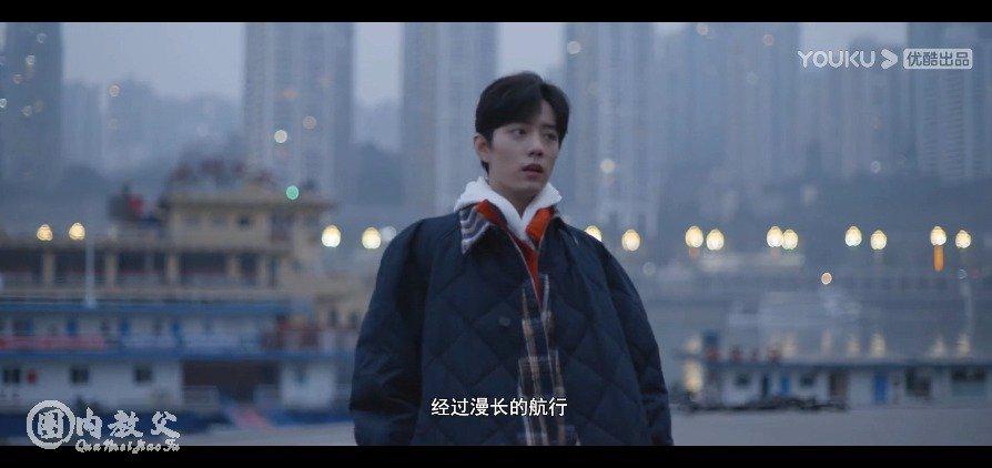 肖战打卡朝天门_手机新浪网