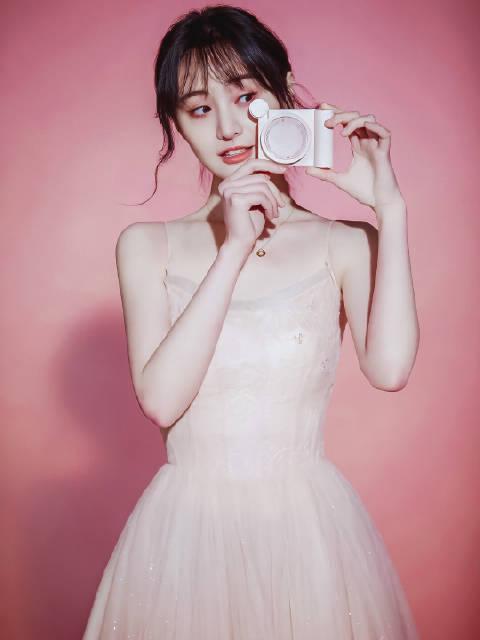 zs #郑爽正能量# 左边是你,右边是你不负初心,不负于你@郑爽sz [掌宝