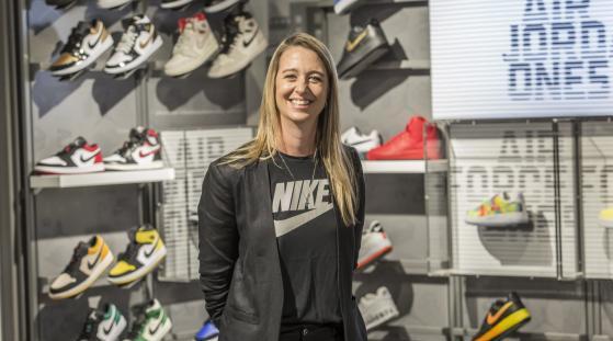 耐克北美总经理因儿子炒鞋辞职