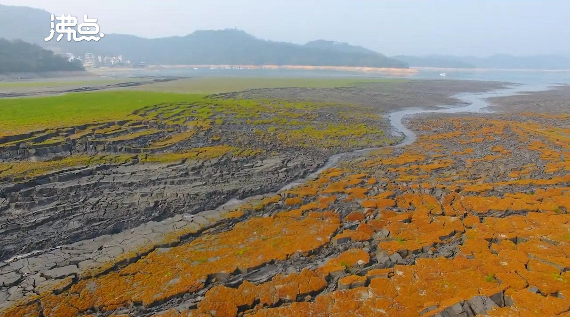 台湾网友曝光日月潭近照:潭底干涸龟裂成块状