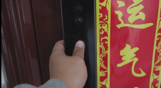 給門鎖一雙慧眼—Aqara全自動智能貓眼鎖H100_新浪眾測