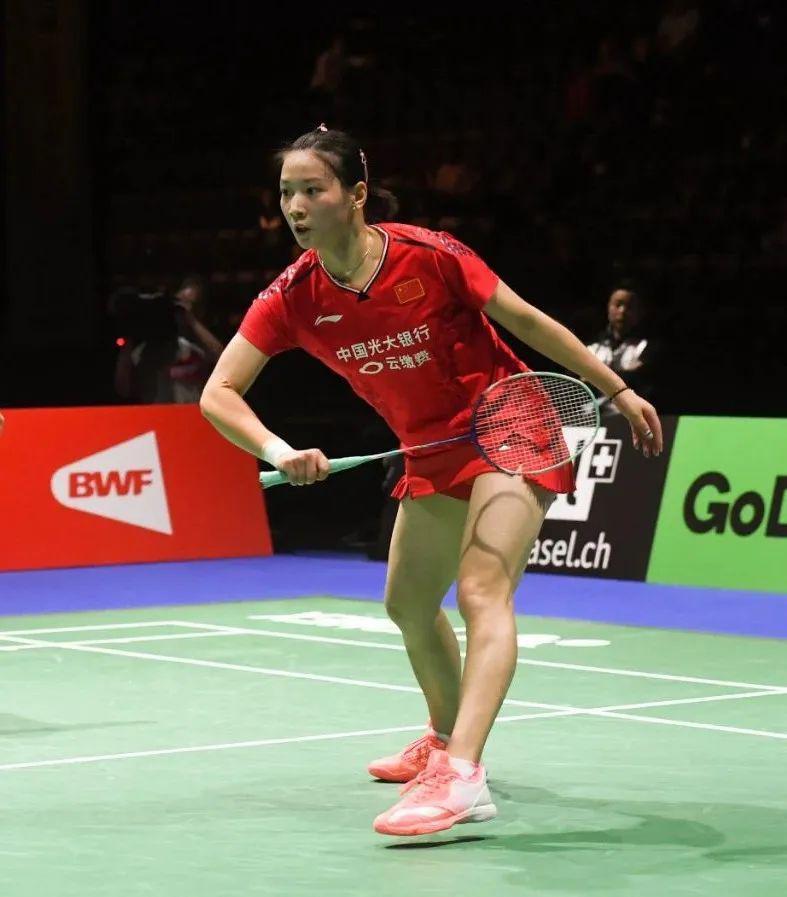 带领浙江队取得两连胜 黄雅琼陈雨菲做好传帮带_羽毛球_新浪竞技风暴