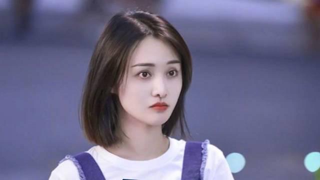 郑爽回应偷税漏税风波：愿意接受并配合一切调查