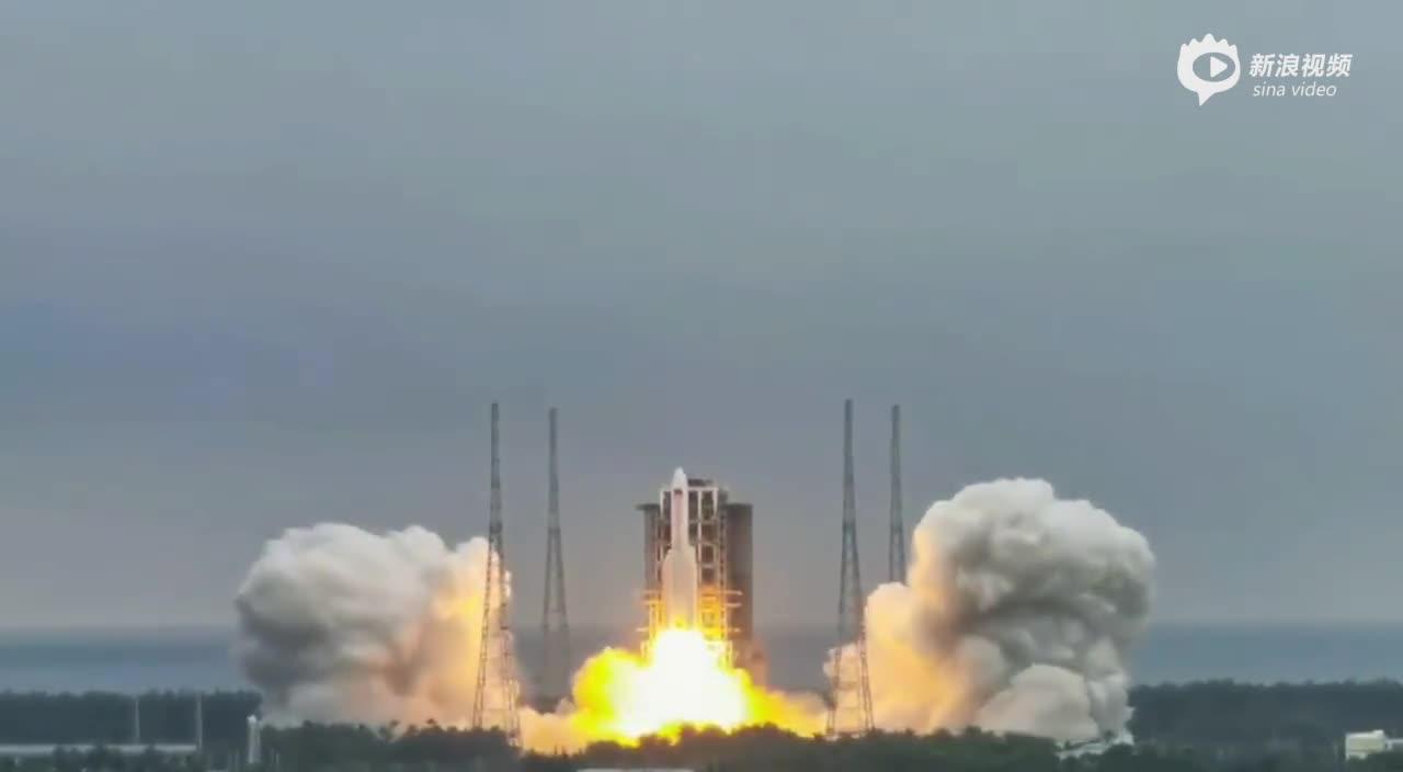 “天和”核心舱发射瞬间