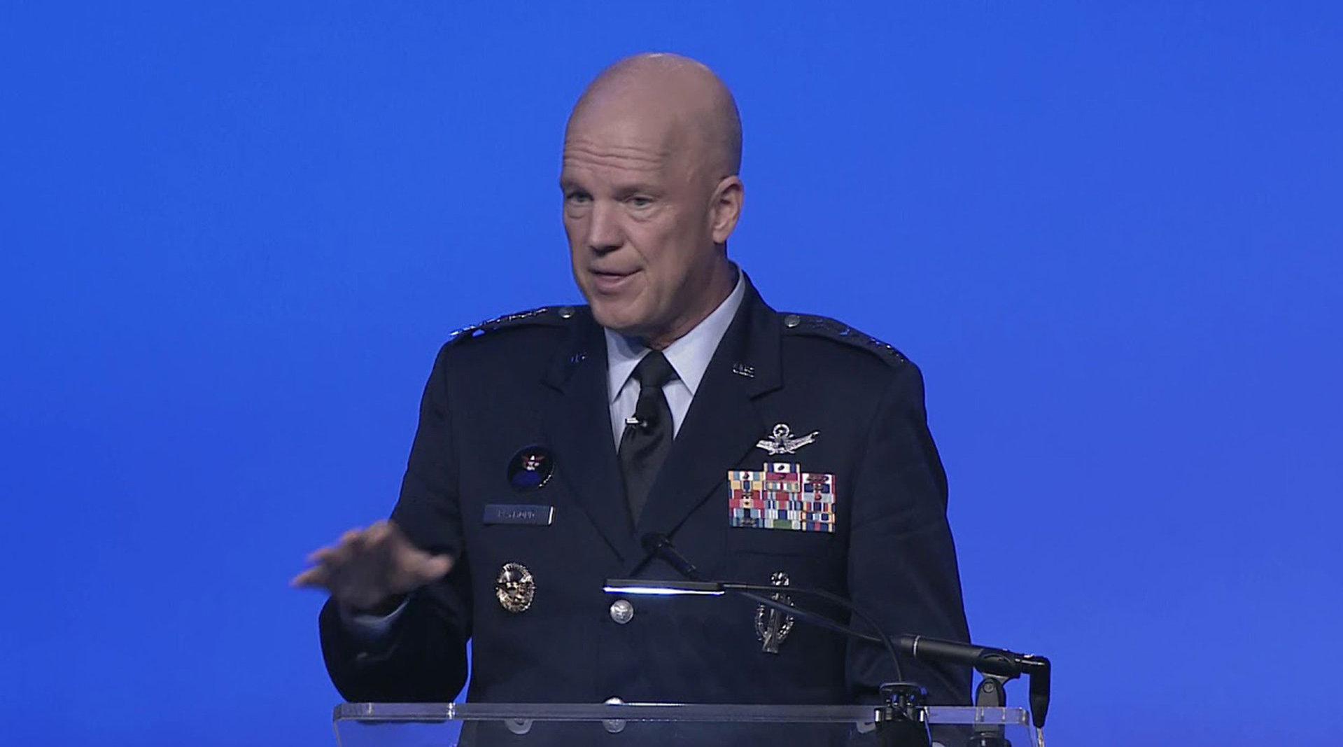 美太空军司令:中俄在开发摧毁美国卫星的武器