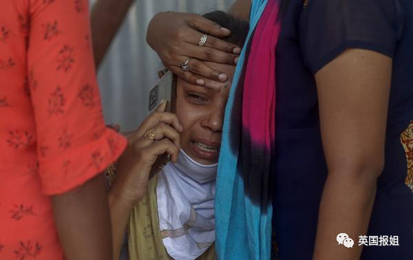 得不到救助只能静静等待死亡的患者,在火葬场排队等待的尸体,一切的