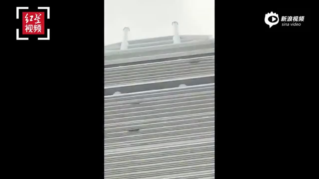 深圳华强北355米高楼突发晃动，官方回应