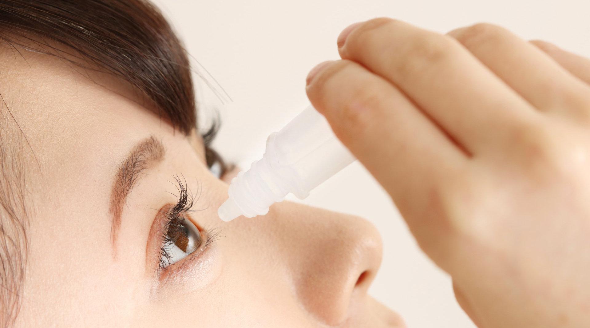 转扩!眼药水不能直接滴眼球上