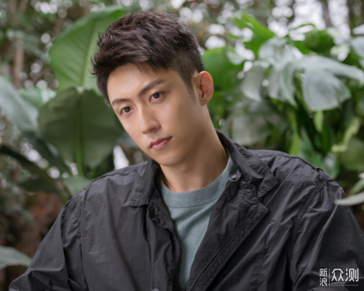 剧名《爱上特种兵》,是黄景瑜和李沁,杨舒,聂子皓,姜嫄等主演的新剧