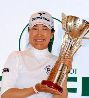 叶莉英2011年赢得日巡赛-高尔夫5女子赛