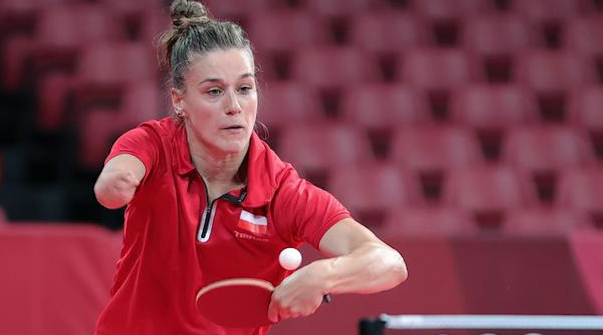 波兰独臂乒乓球选手同时参加奥运会和残奥会乒乓球比赛