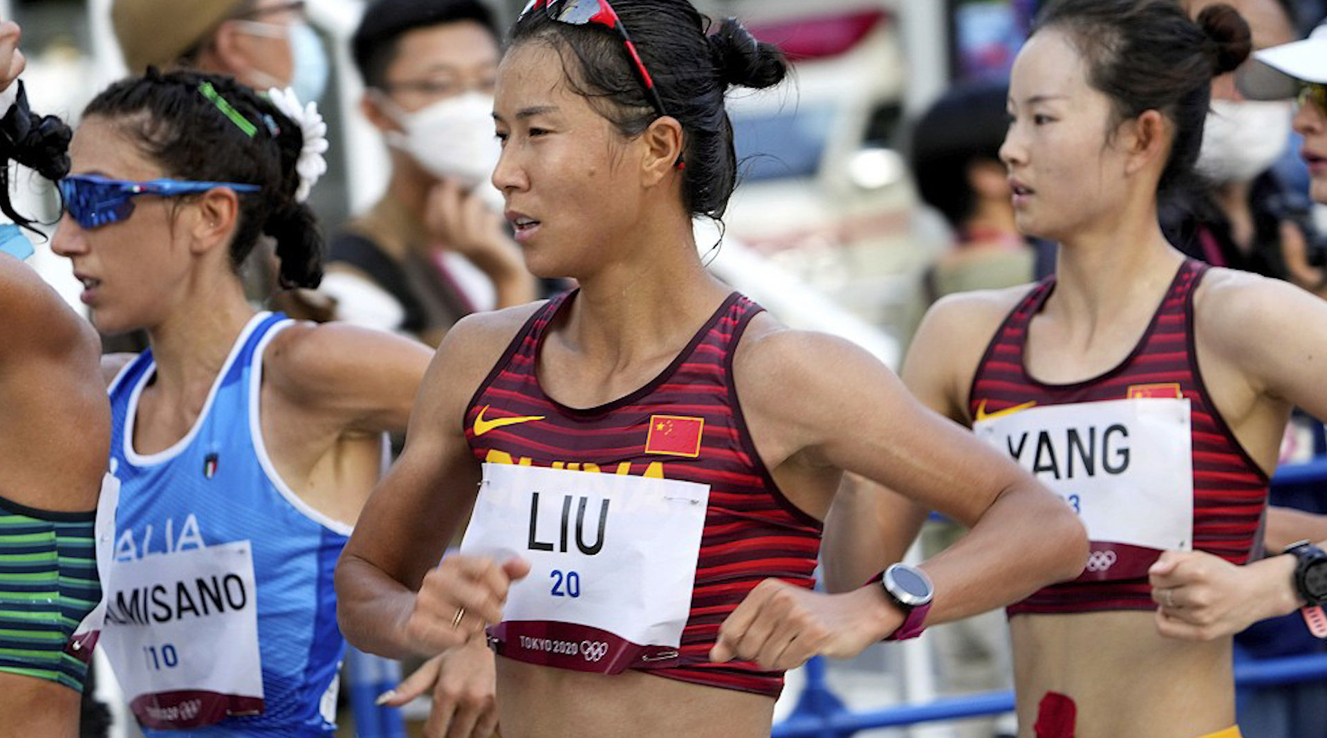 再摘一枚奖牌!中国选手刘虹夺得女子20公里竞走铜牌