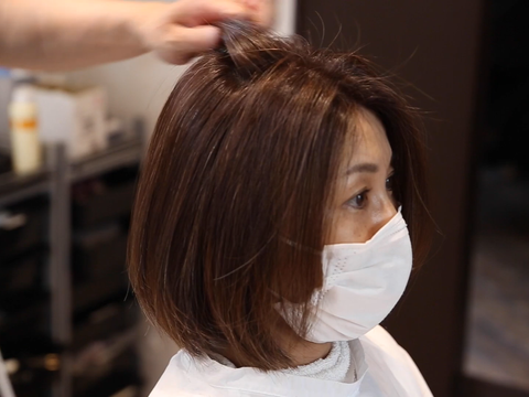 中年女性,中长发剪成波波头,没想到这么美