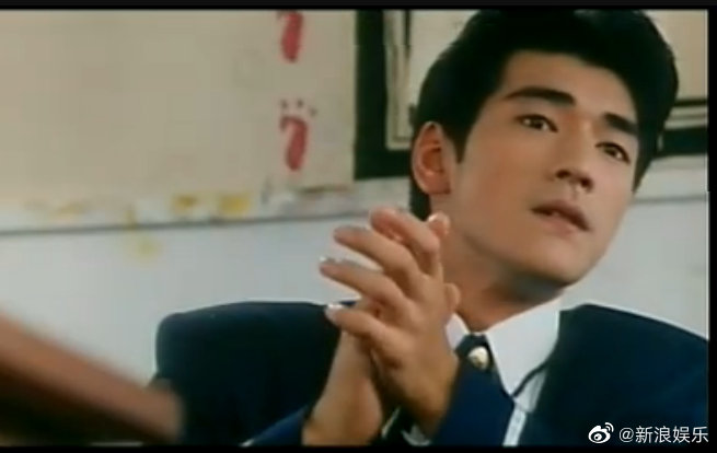 1995年《学校霸王》，金城武饰演“老鹰”戴冠英，棱角分明……|金城武|学校