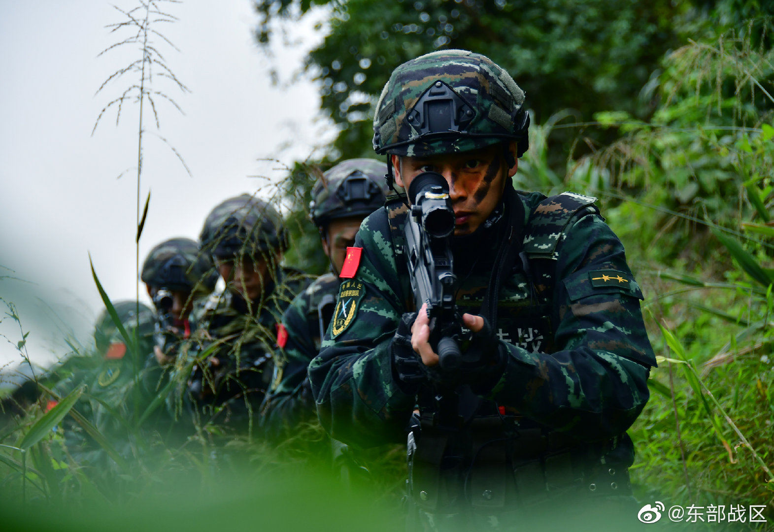 行动!直击特战队员实战化捕歼现场_手机新浪网