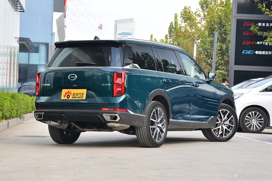 2022款传祺GS8 2.0TGDI 两驱尊贵版（七座）