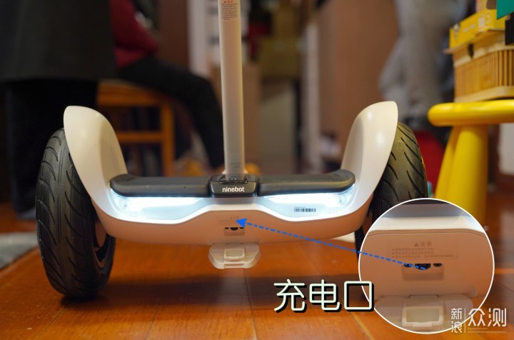 新浪汽车>汽车看点>自媒体>正文>▲九号平衡车l6安装非常的简单,两颗