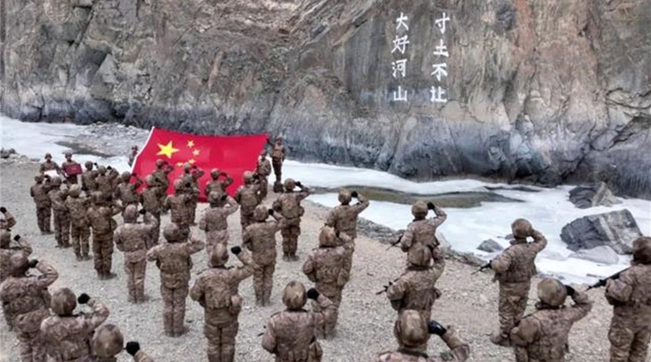 解放军官兵在加勒万河谷宣誓誓言守卫疆土维护主权