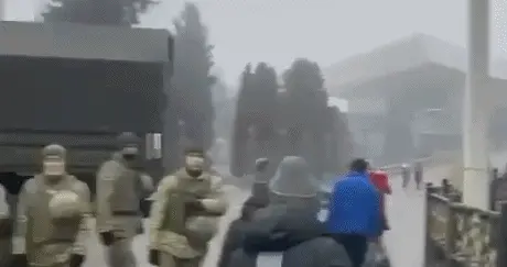 哈萨克斯坦阿拉木图国际机场被反政府人员控制