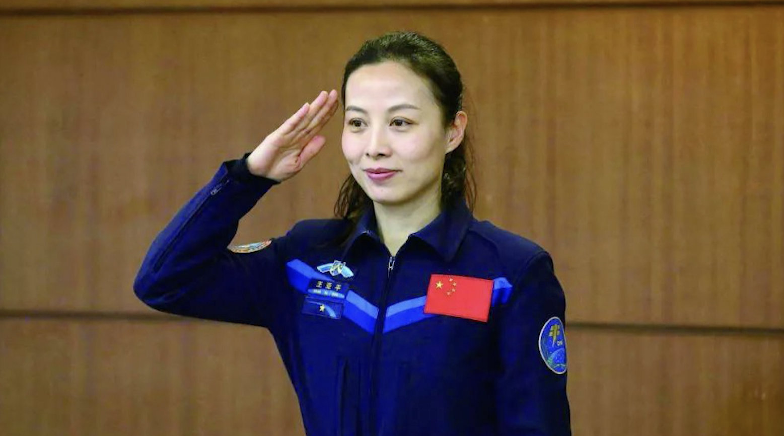 中國首位最美女航天員劉洋的別樣年華｜航天員故事 - 金蘿蔔_FANSWONG