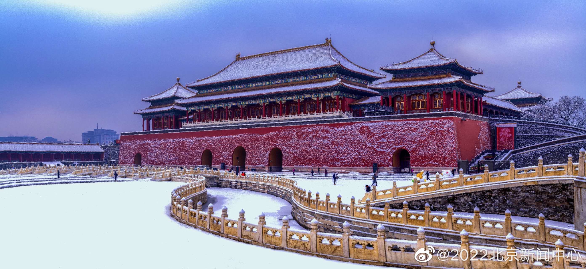 今天,你见到故宫的雪景了吗?//《故宫雪景图》 李世旺、王琎/摄_手机新浪网
