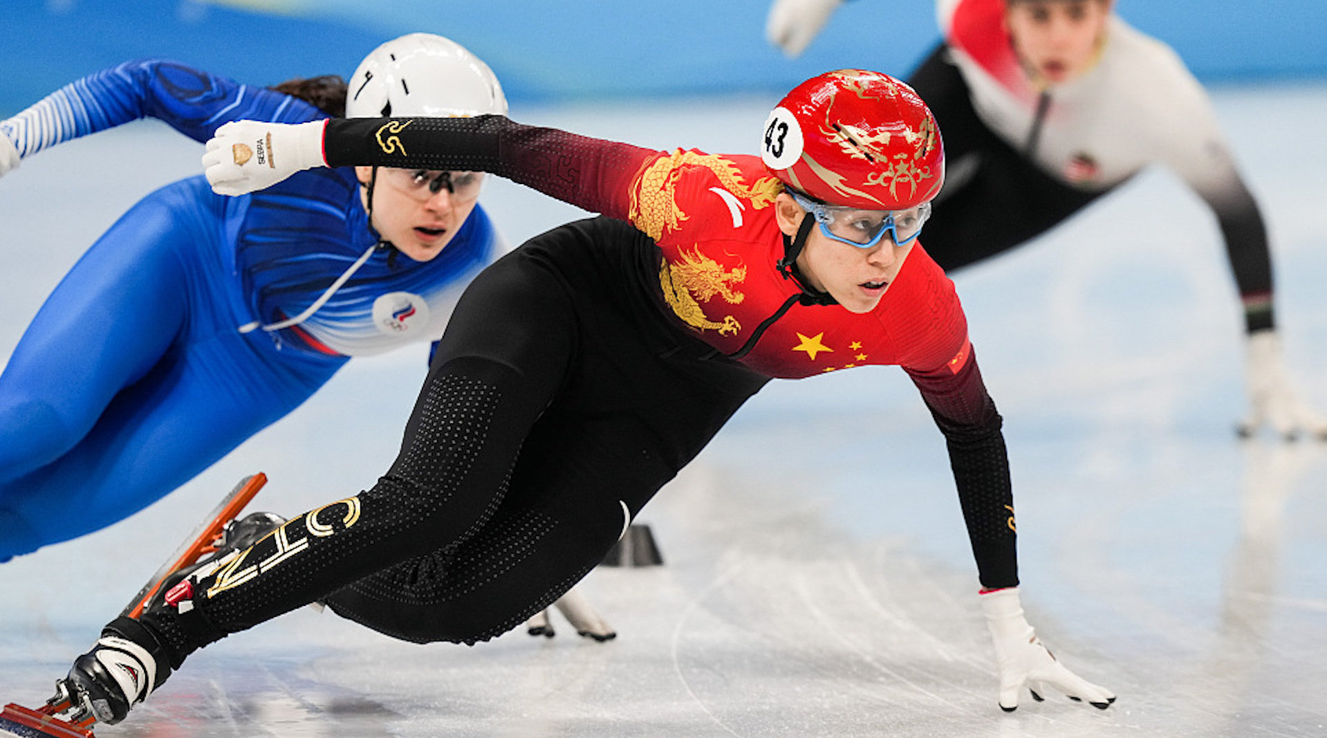 又美又飒!冬奥短道速滑500米中国三女将全晋级
