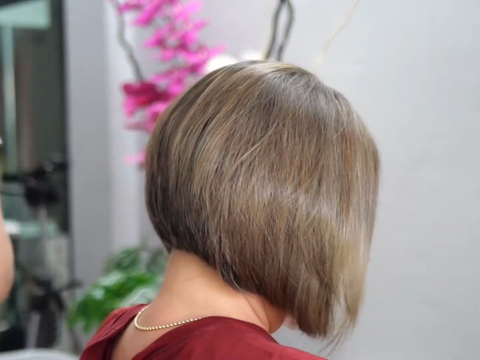 60岁大姐剪款波波头瘦脸显年轻