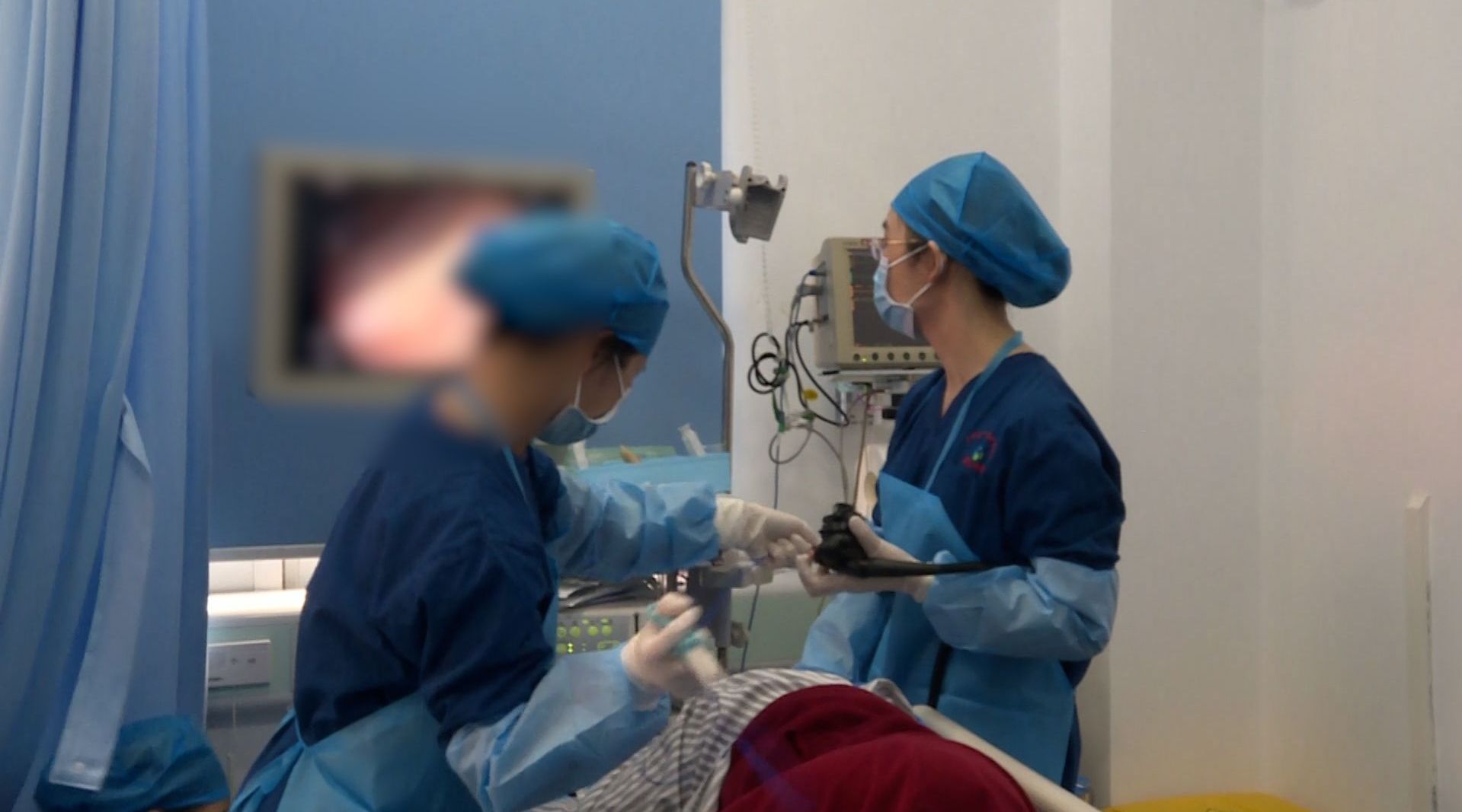 男子胸骨痛检查竟是食管癌医生吞咽时反复疼痛应注意