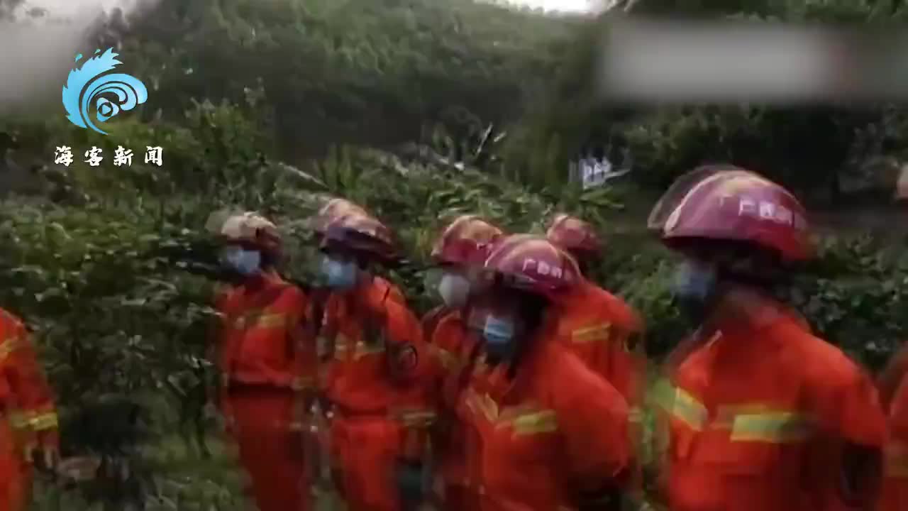 连线东航客机坠毁救援现场：失事地点三面环山 只有一条小路进出