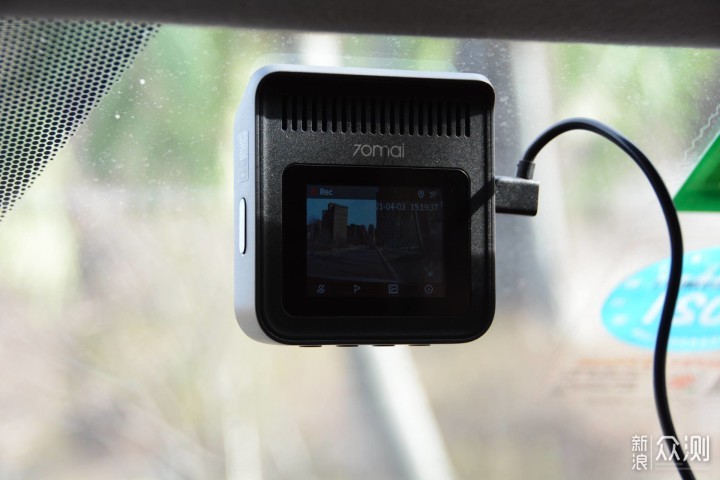 碰瓷克星 双录出彩 70迈记录仪魔方A400_新浪众测