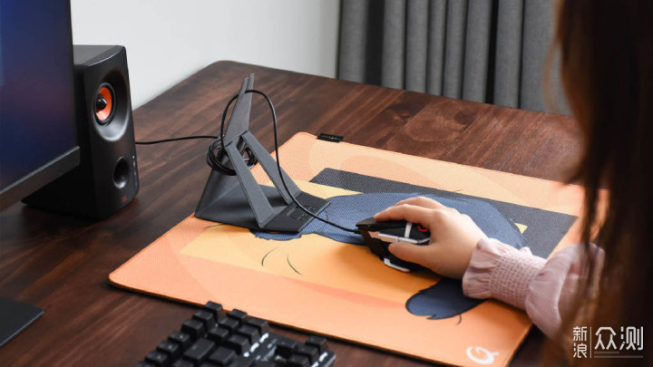 罗技G502 Hero电竞鼠标：定制微动 扎实手感_新浪众测